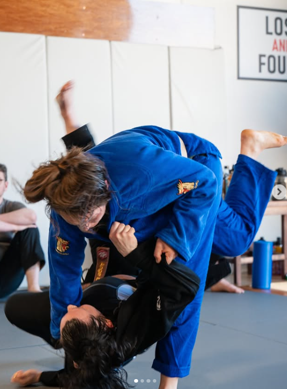Women's BJJ class at Van Isle BJJ Victoria BC