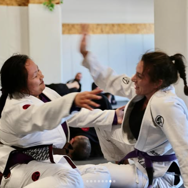 Women's BJJ class at Van Isle BJJ Victoria BC